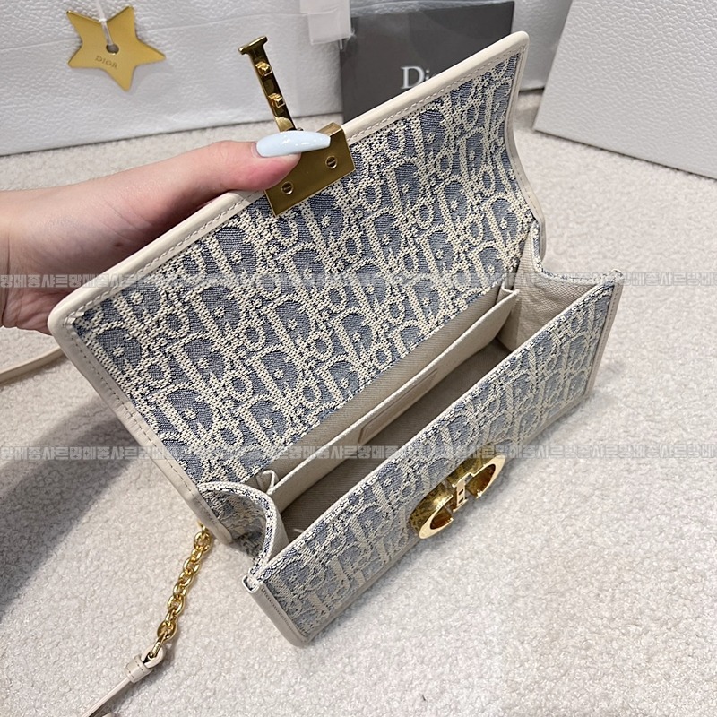 디올30몽테인박스백미디움  20260324-140322-008루.jpg