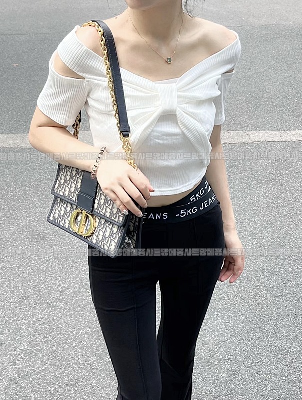 디올30몽테인박스백미디움  20260324-140858-024루.jpg