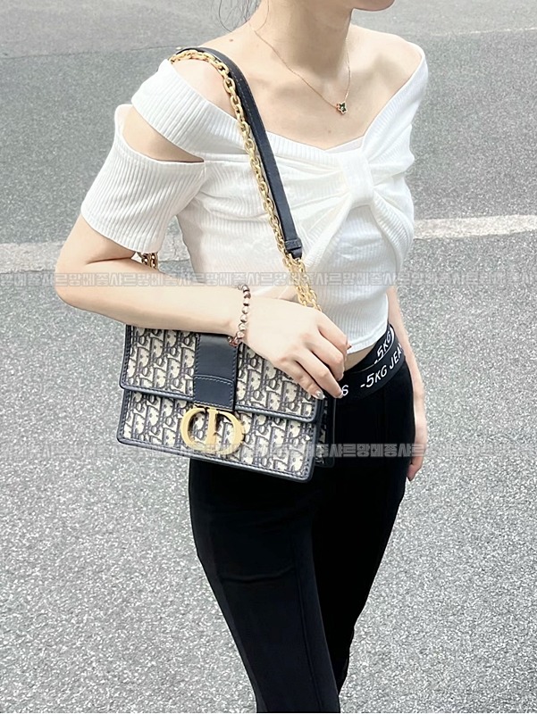 디올30몽테인박스백미디움  20260324-140858-025루.jpg