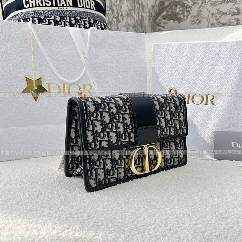 디올30몽테인박스백미디움  20260324-140855-004루.jpg