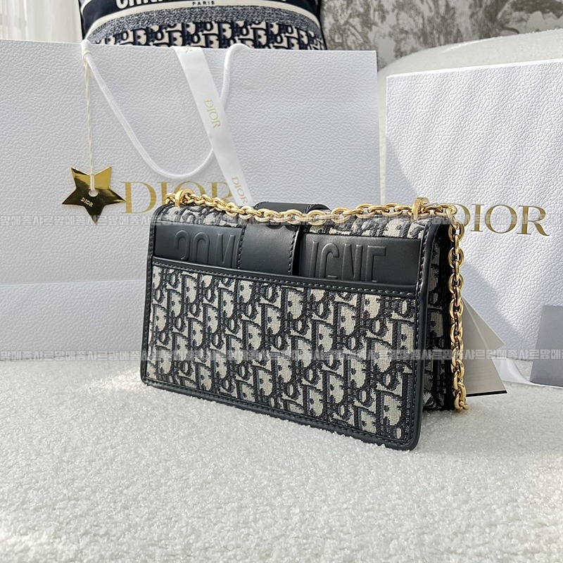 디올30몽테인박스백미디움  20260324-140855-003루.jpg