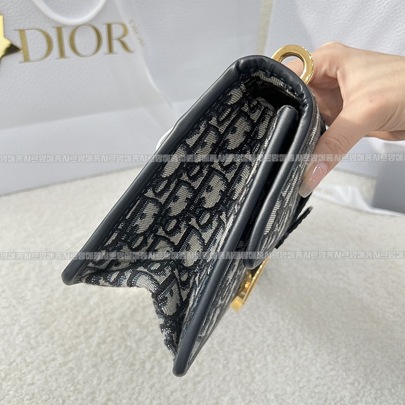 디올30몽테인박스백미디움  20260324-140856-006루.jpg