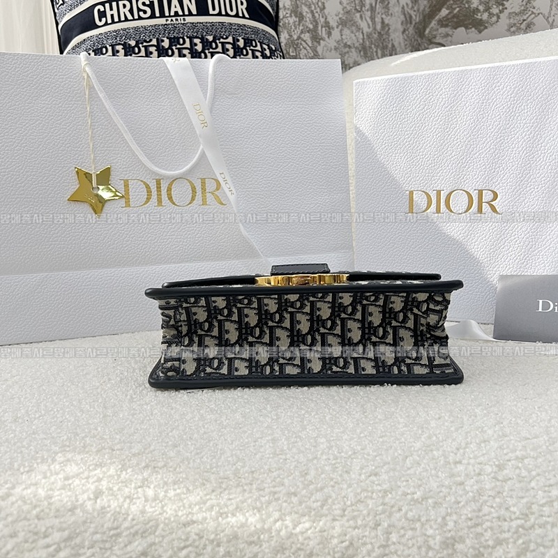 디올30몽테인박스백미디움  20260324-140856-007루.jpg