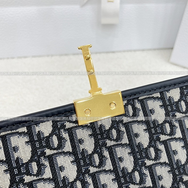 디올30몽테인박스백스몰  20260324-142337-010루.jpg