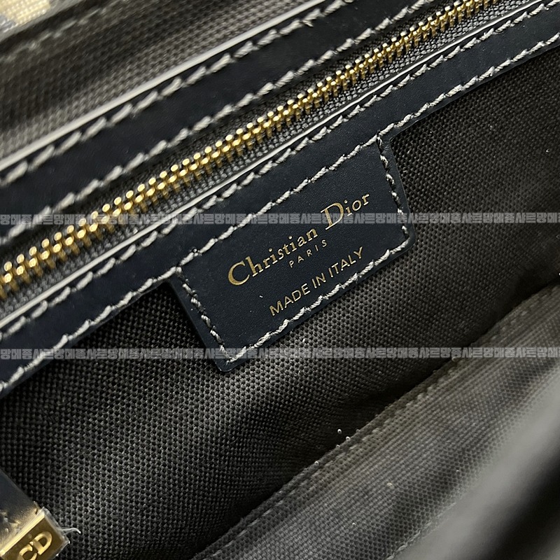 디올30몽테인에비뉴백스몰  20260324-151313-013루.jpg