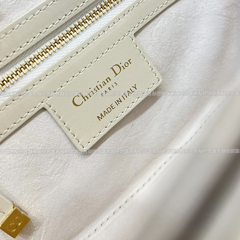 디올30몽테인에비뉴백스몰  20260324-154349-007루.jpg