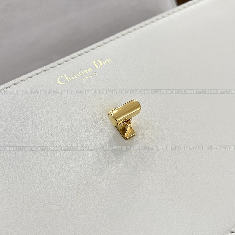 디올30몽테인에비뉴백스몰  20260324-154350-012루.jpg