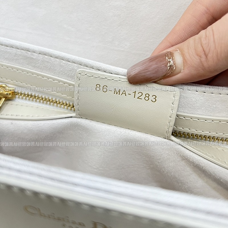 디올30몽테인에비뉴백스몰  20260324-154351-017루.jpg