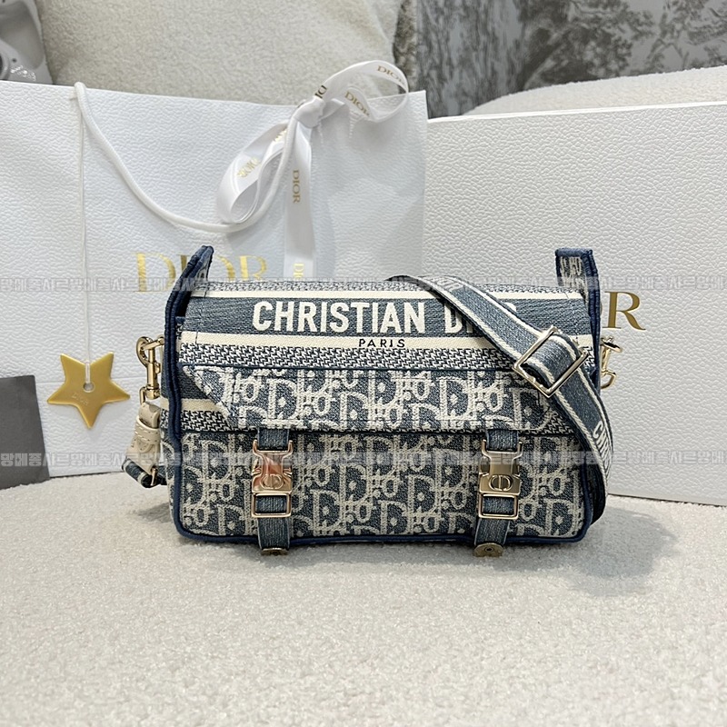 디올오블리크자수스몰숄더백   20260325-134351-001루.jpg