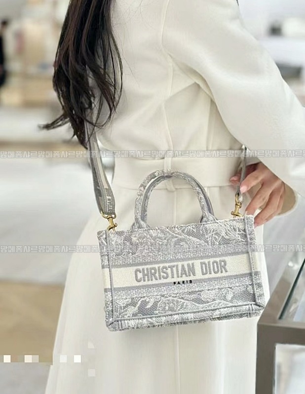 디올북토트   20260325-142323-014루.jpg
