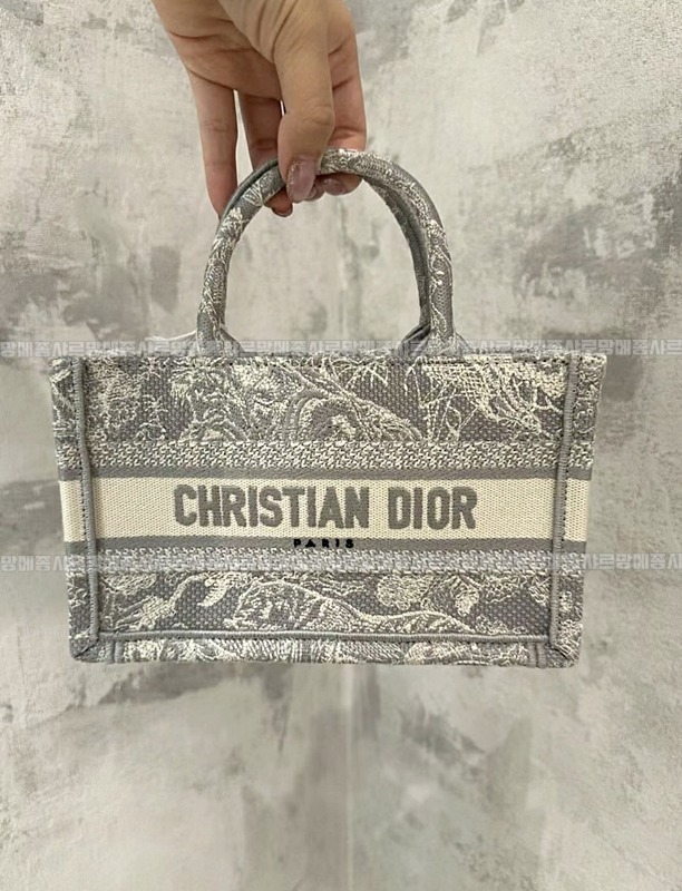 디올북토트   20260325-142324-015루.jpg