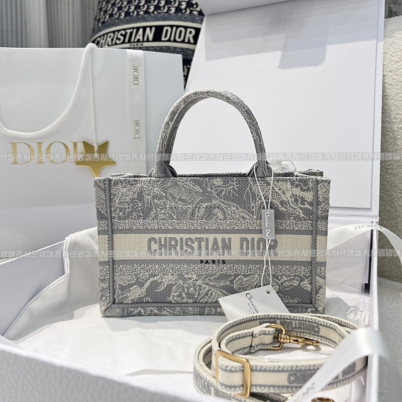 디올북토트   20260325-142321-001루.jpg