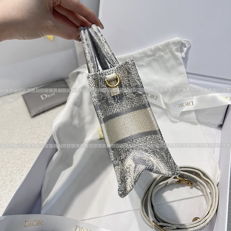 디올북토트   20260325-142322-004루.jpg