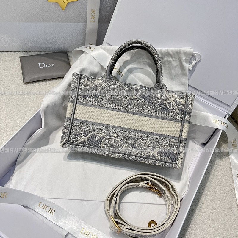 디올북토트   20260325-142322-003루.jpg