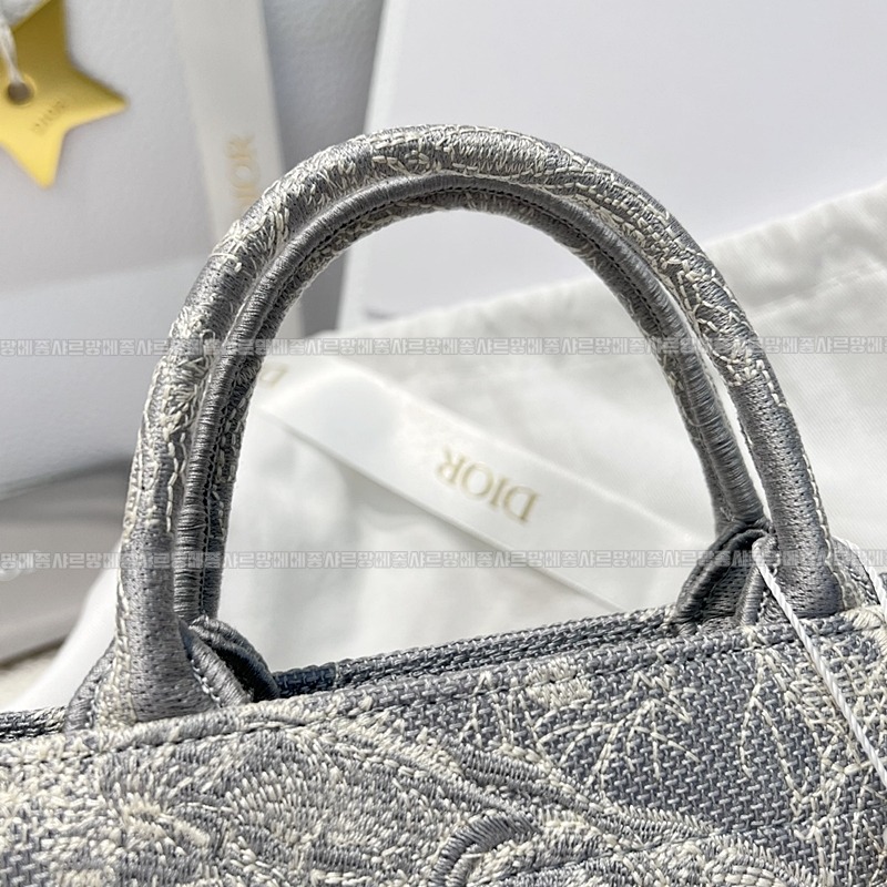 디올북토트   20260325-142322-005루.jpg