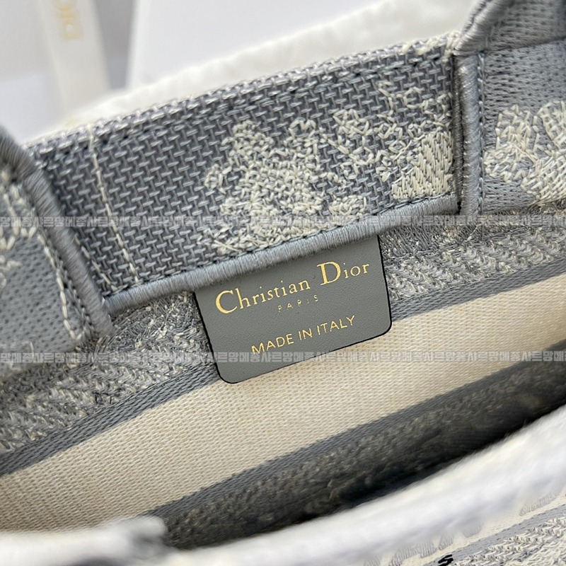 디올북토트   20260325-142322-007루.jpg