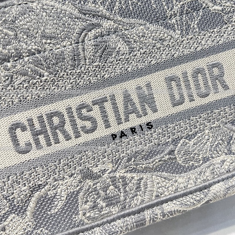 디올북토트   20260325-142323-009루.jpg