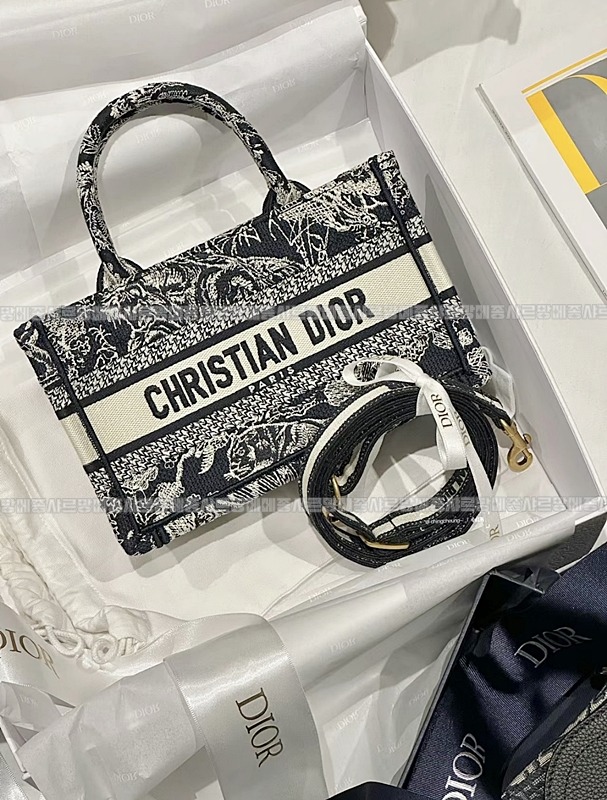 디올북토트   20260325-142926-026루.jpg