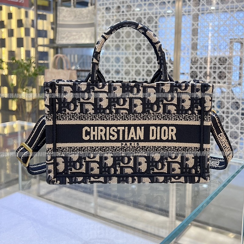 디올북토트   20260325-142922-001루.jpg