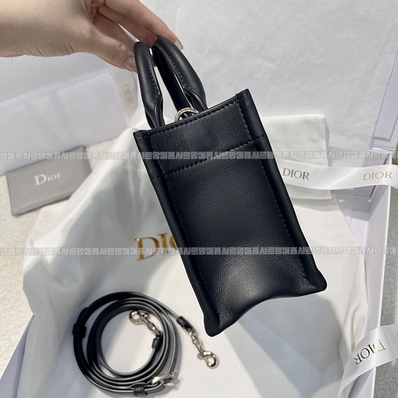 디올북토트미니백   20260325-143704-003루.jpg