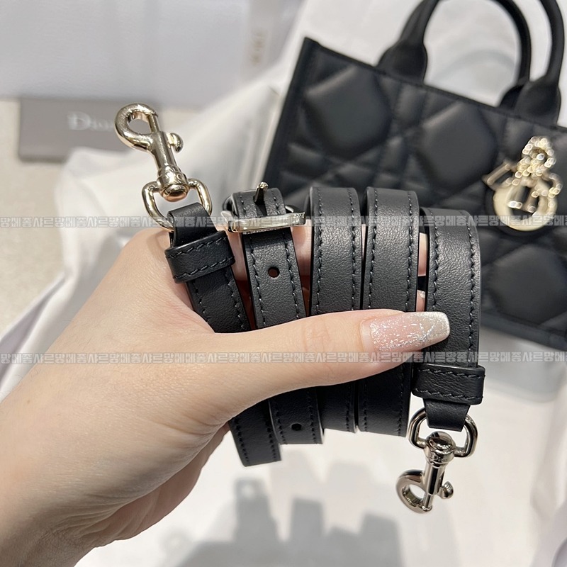 디올북토트미니백   20260325-143705-009루.jpg