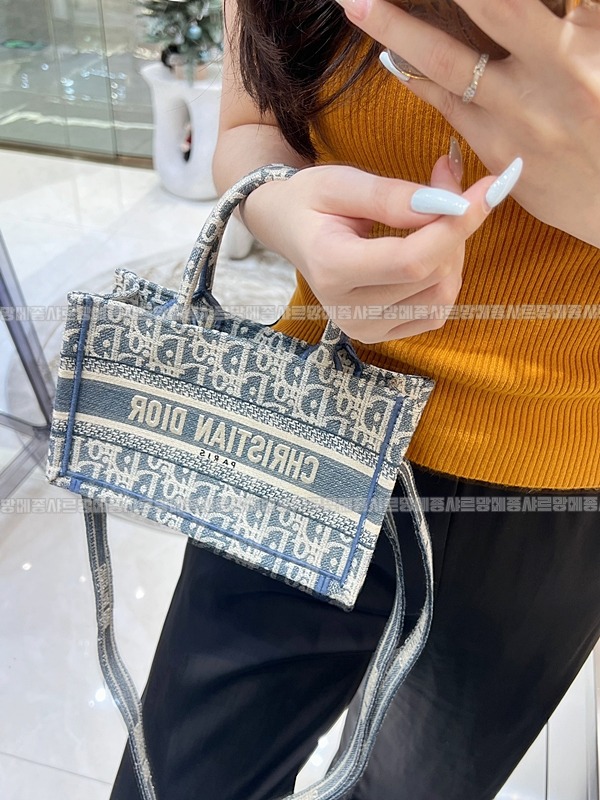 디올북토트   20260325-144505-015루.jpg