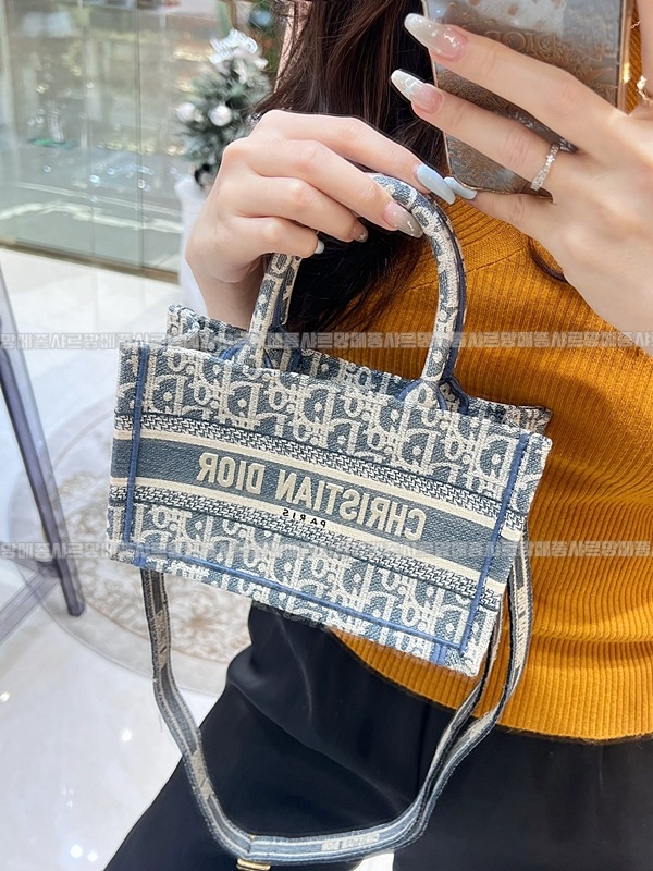 디올북토트   20260325-144505-016루.jpg