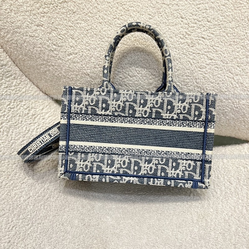 디올북토트   20260325-144503-002루.jpg