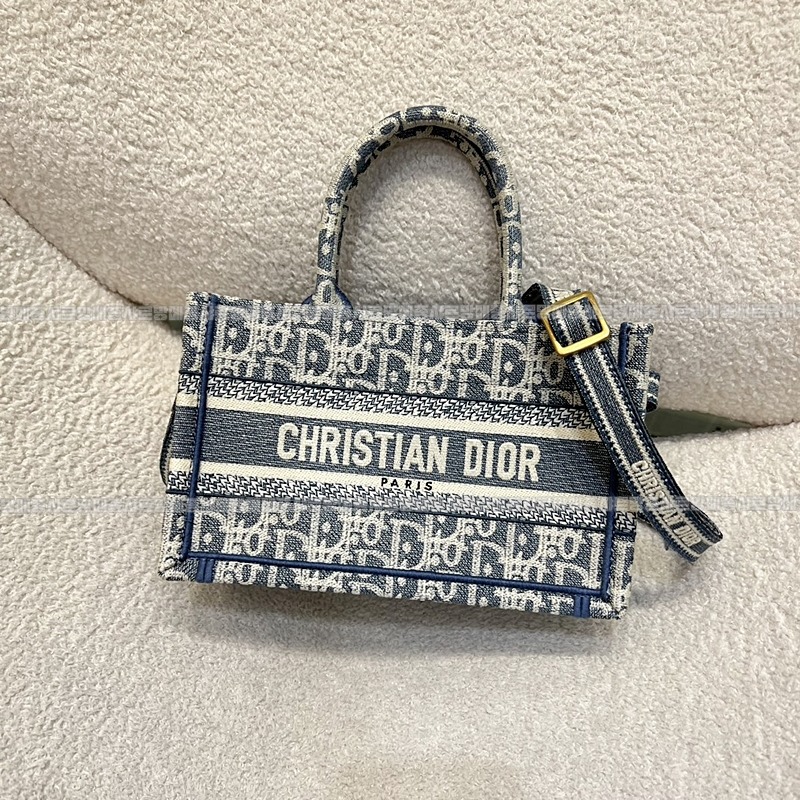 디올북토트   20260325-144503-001루.jpg