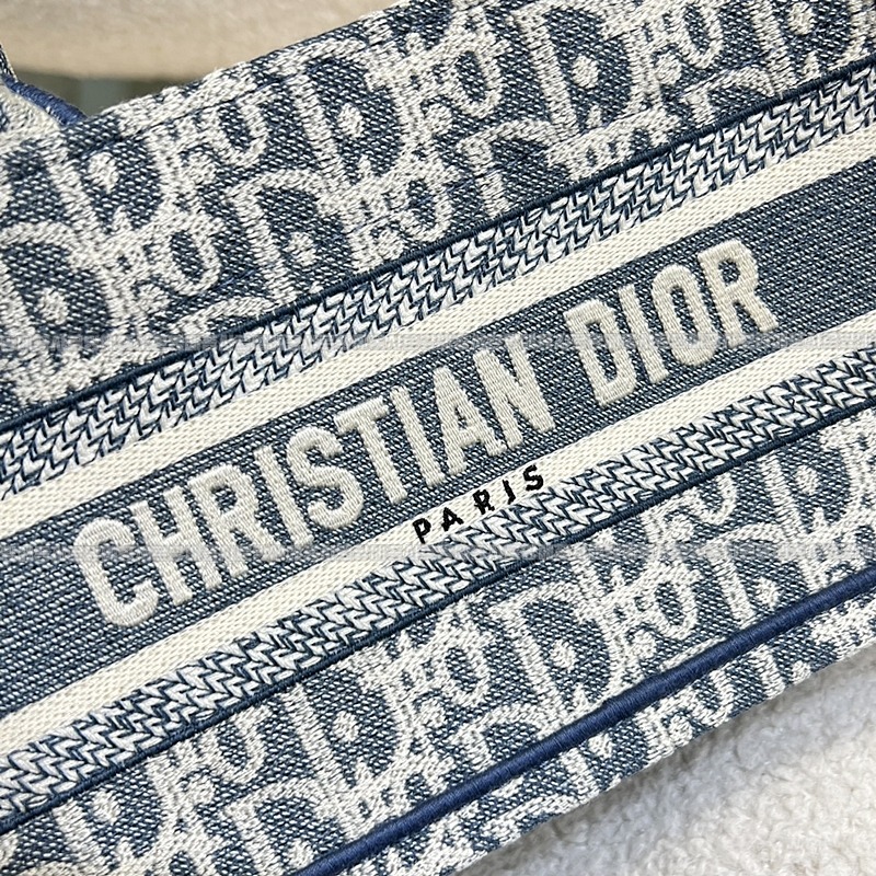 디올북토트   20260325-144504-005루.jpg