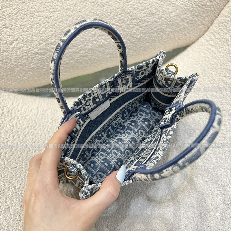 디올북토트   20260325-144504-008루.jpg