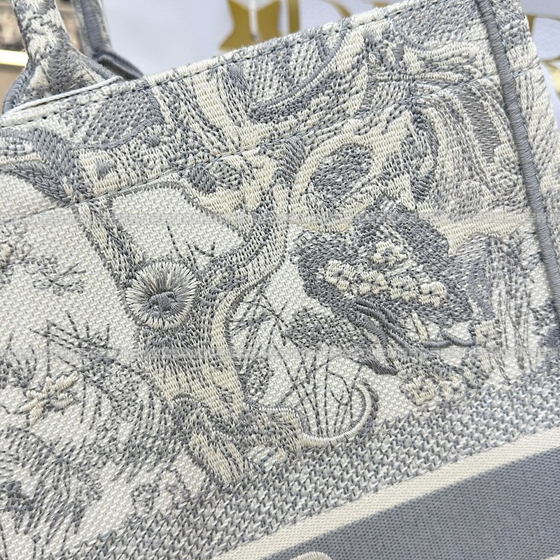 디올북토트백   20260325-145943-011루.jpg