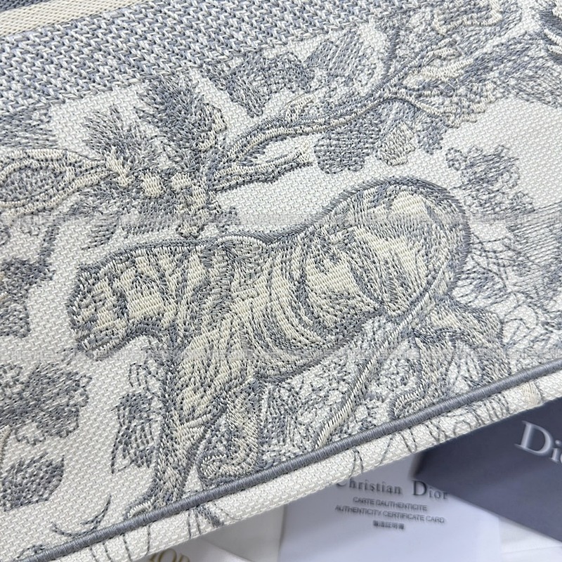 디올북토트백   20260325-145943-012루.jpg