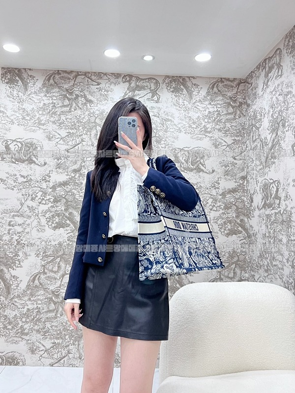 디올북토트백   20260325-150327-021루.jpg