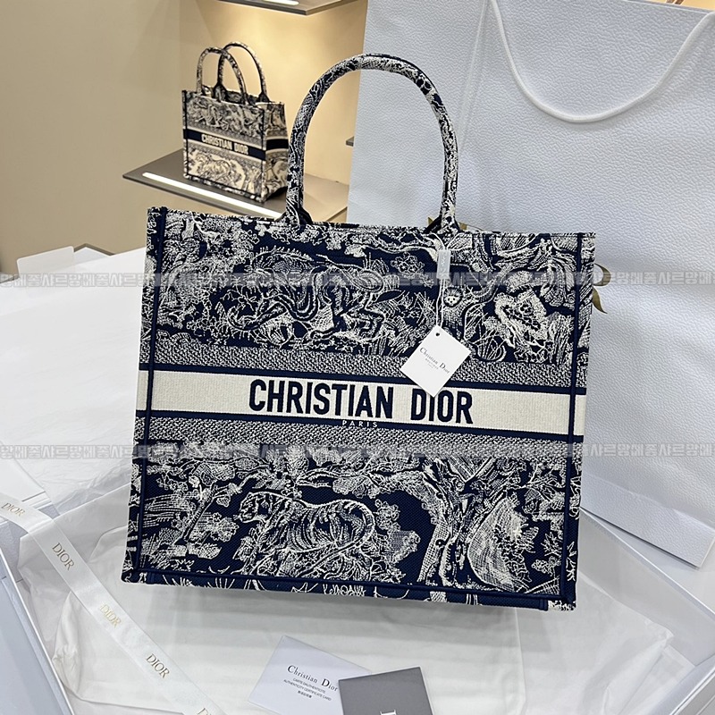 디올북토트백   20260325-150324-001루.jpg