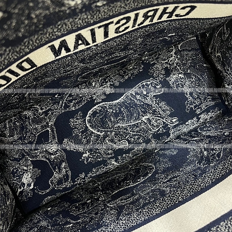 디올북토트백   20260325-150325-010루.jpg