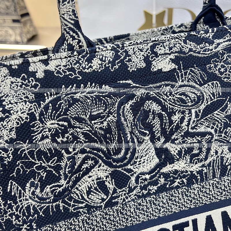 디올북토트백   20260325-150325-011루.jpg