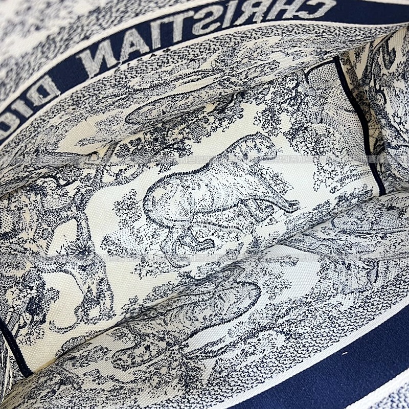 디올북토트백   20260325-151826-013루.jpg