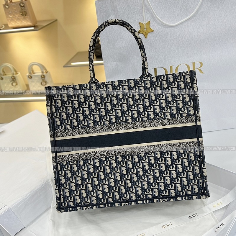 디올북토트백   20260325-154025-007루.jpg