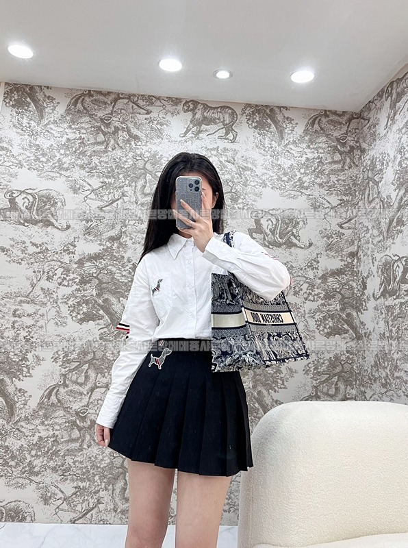 디올북토트백미디움  20260325-170445-022루.jpg