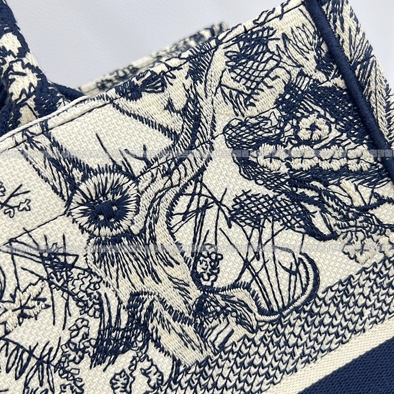 디올북토트백미디움  20260325-170759-011루.jpg