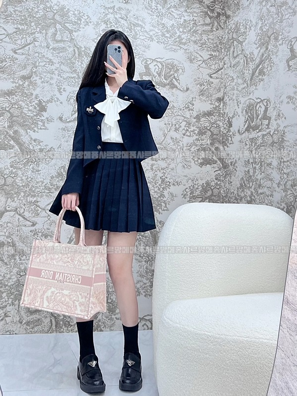 디올북토트백미디움  20260325-171013-020루.jpg