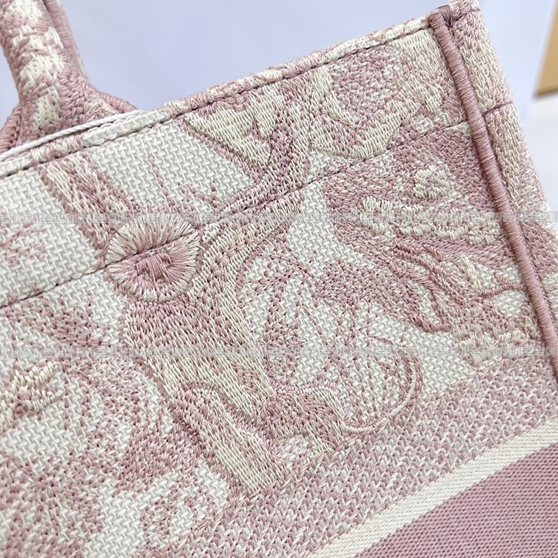 디올북토트백미디움  20260325-171012-011루.jpg