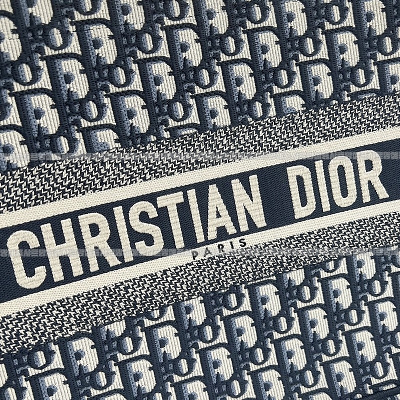 디올북토트백미디움  20260325-171256-005루.jpg