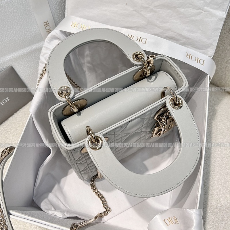 디올레이디미니백20260326-141036-005루.jpg