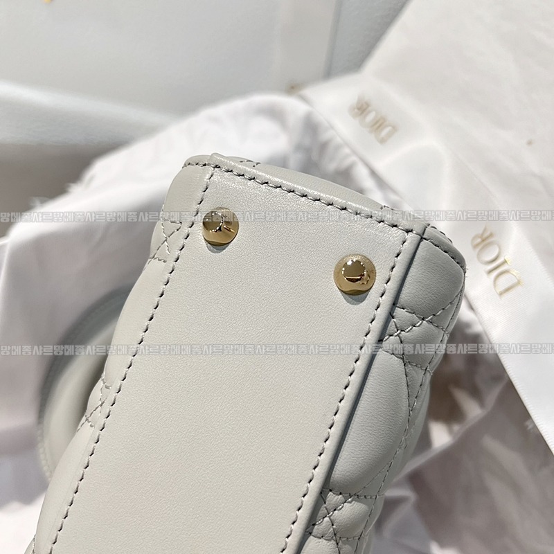 디올레이디미니백20260326-141037-014루.jpg