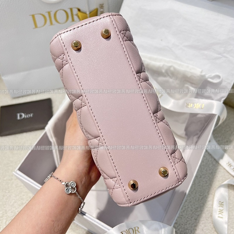 디올레이디미니백20260326-150329-005루.jpg