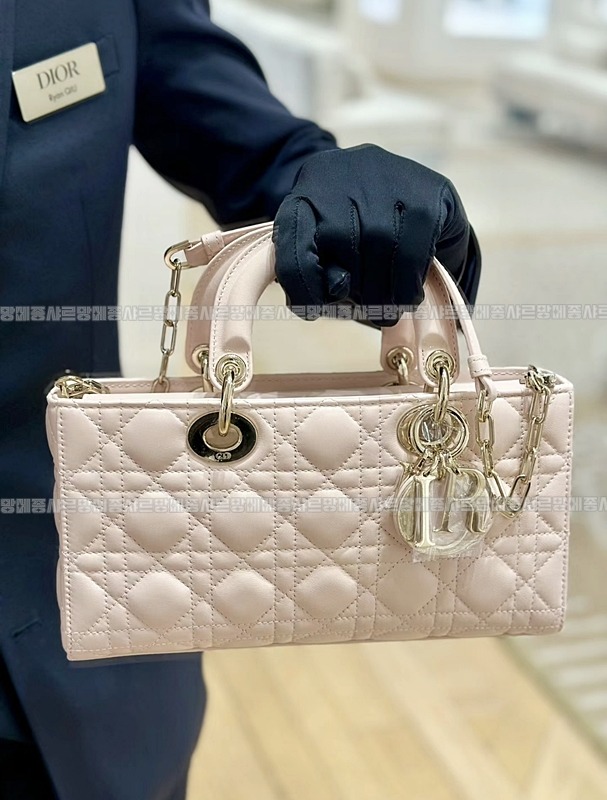 디올레이디미디움백20260328-103606-018루.jpg