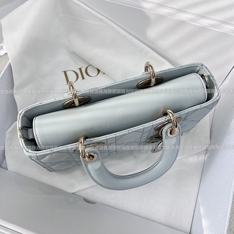 디올레이디디조이백스몰백  20260328-133243-006루.jpg