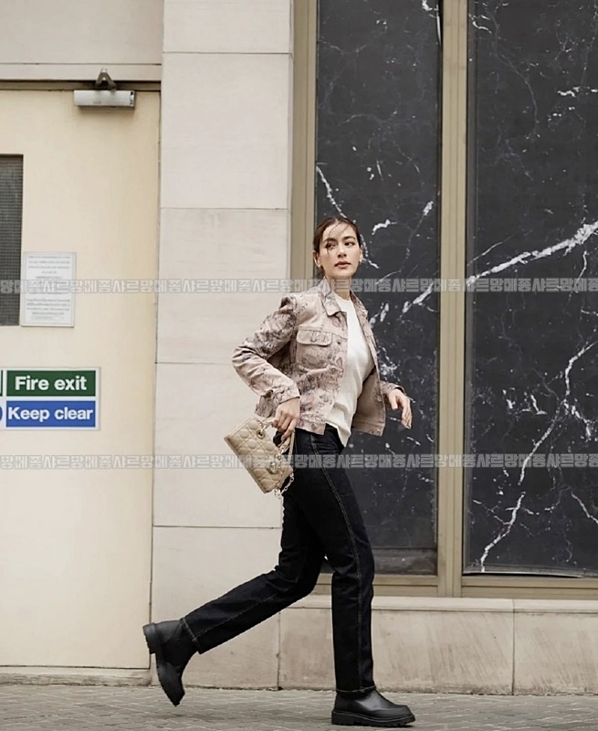 디올레이디디조이백스몰백  20260328-134707-026루.jpg